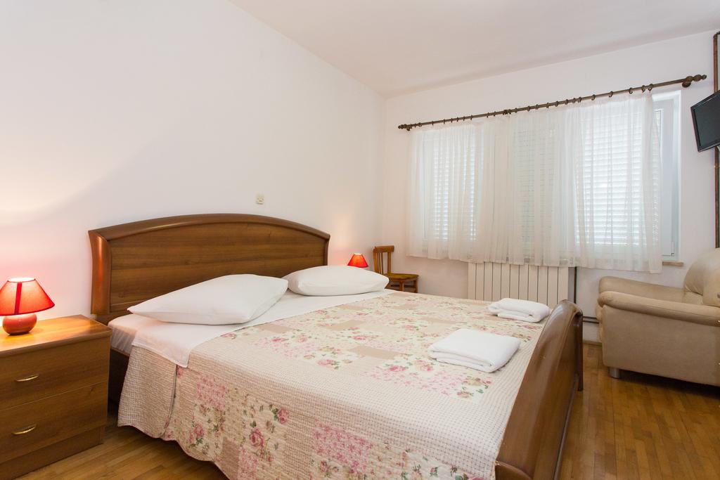 Bed & Breakfast Mario Krk Town Chambre photo