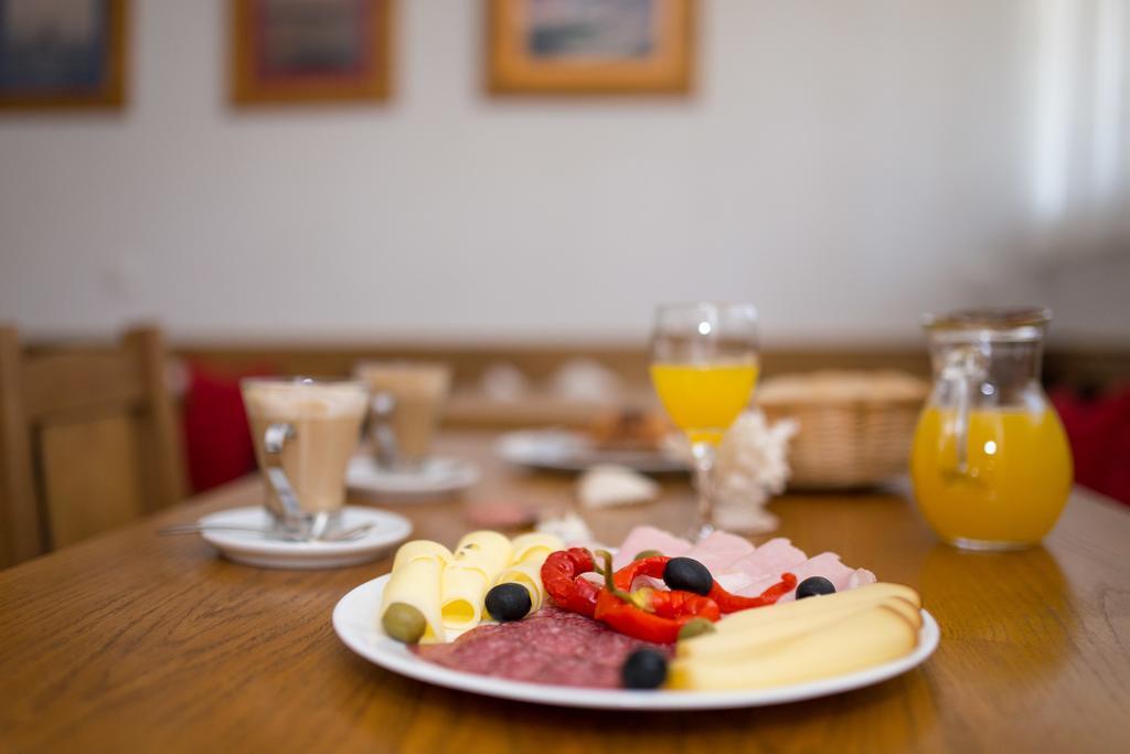 Bed & Breakfast Mario Krk Town Extérieur photo