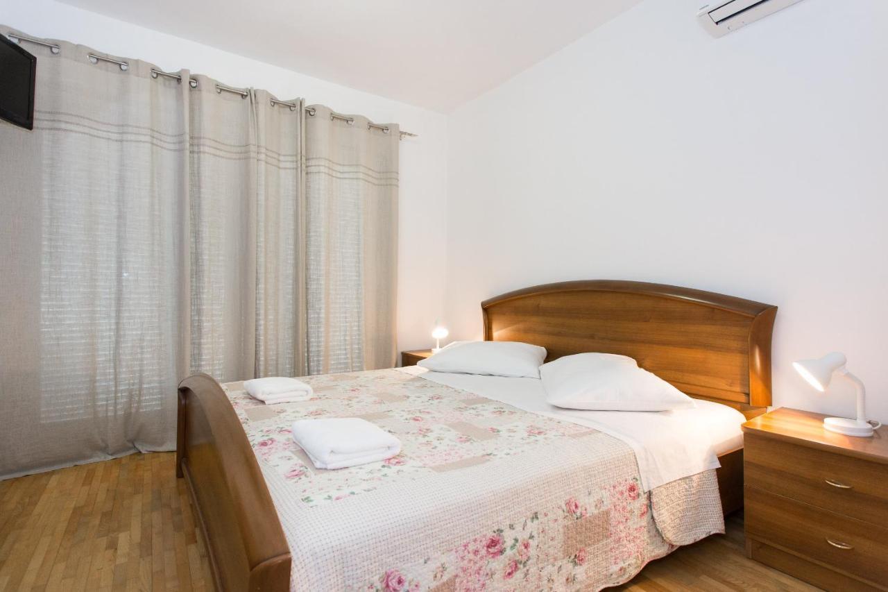 Bed & Breakfast Mario Krk Town Extérieur photo