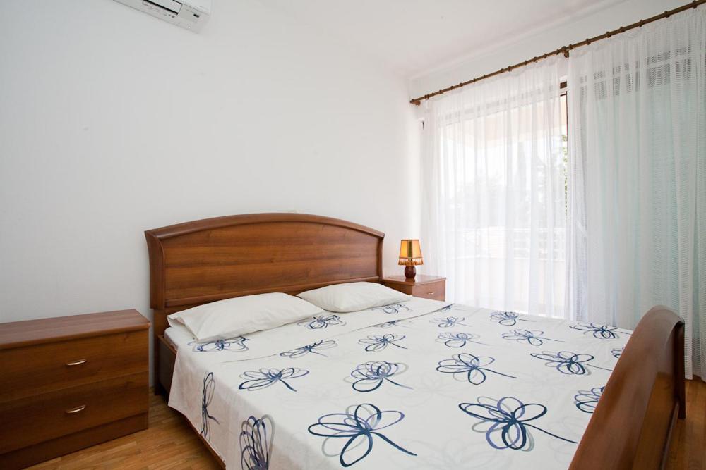 Bed & Breakfast Mario Krk Town Extérieur photo
