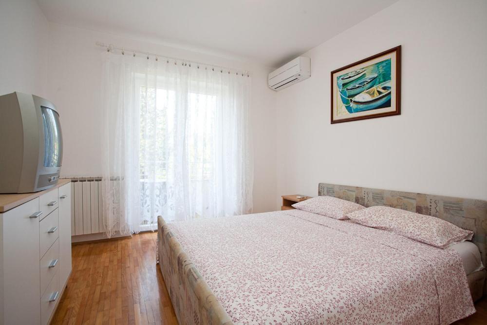 Bed & Breakfast Mario Krk Town Extérieur photo